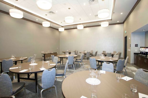 Images Hampton Inn & Suites Downtown St. Paul