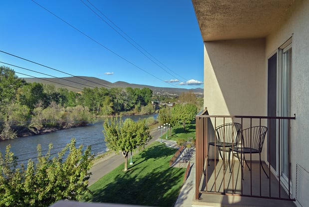 Images Oxford Suites Yakima