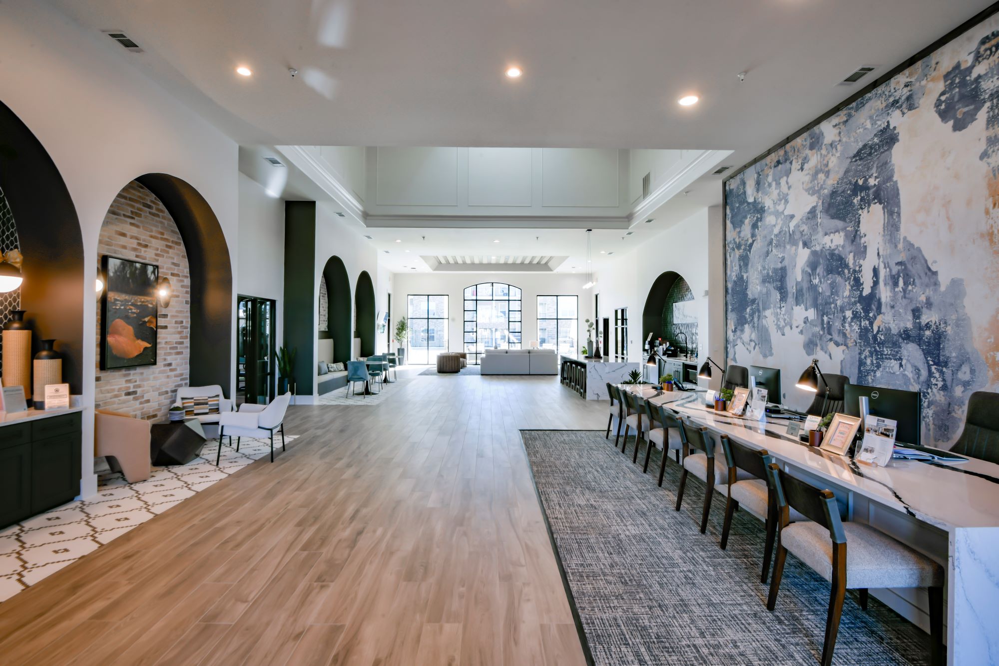 Clubhouse dining and business area