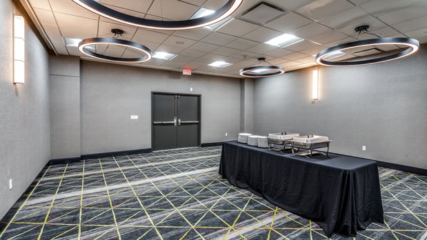 Images Holiday Inn Dallas Market Ctr Love Field by IHG