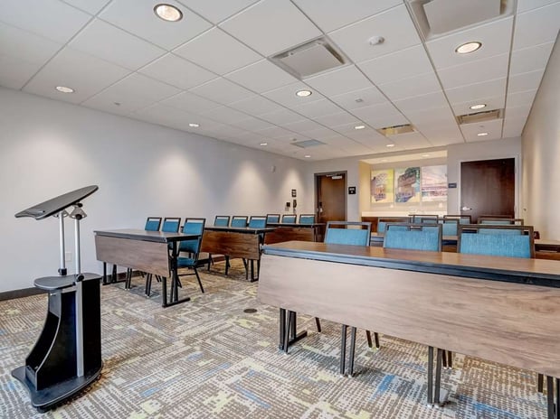 Images Hampton Inn and Suites by Hilton Cincinnati Midtown Rookwood