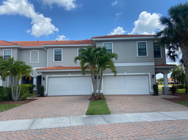 Images Gina Lamouth, SWFL Realtor