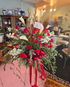 RosAmungThorns Flowers & Gifts Image