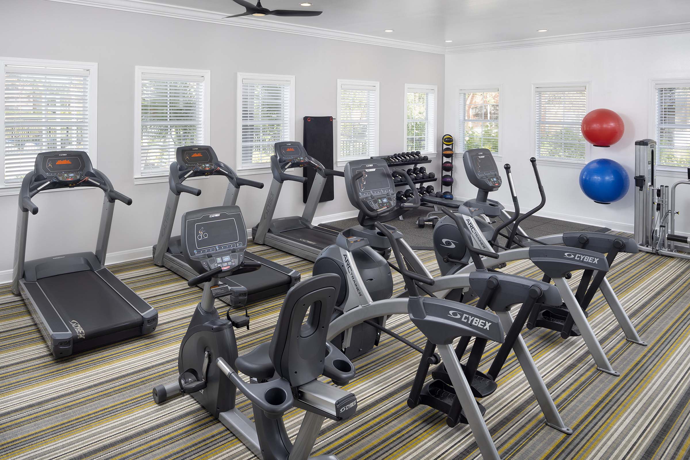 24-hour fitness center at Camden Visconti apartments in Tampa, FL
