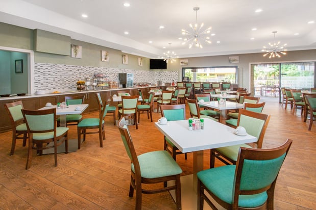 Images Holiday Inn & Suites Boca Raton - North by IHG