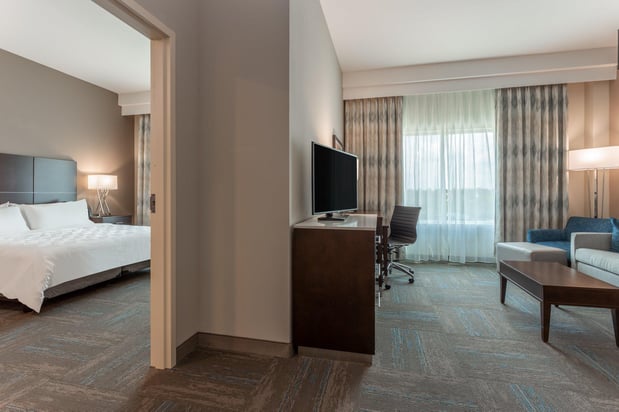 Images Holiday Inn & Suites Jefferson City by IHG