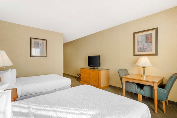 Images Best Western Plus Revere Inn & Suites