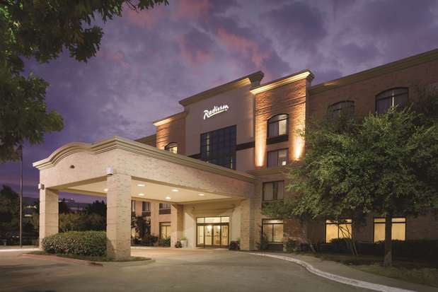 Images Radisson Hotel Dallas North-Addison