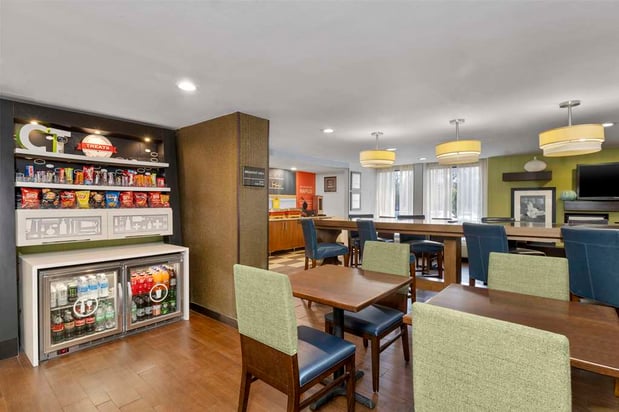 Images Hampton Inn Milford