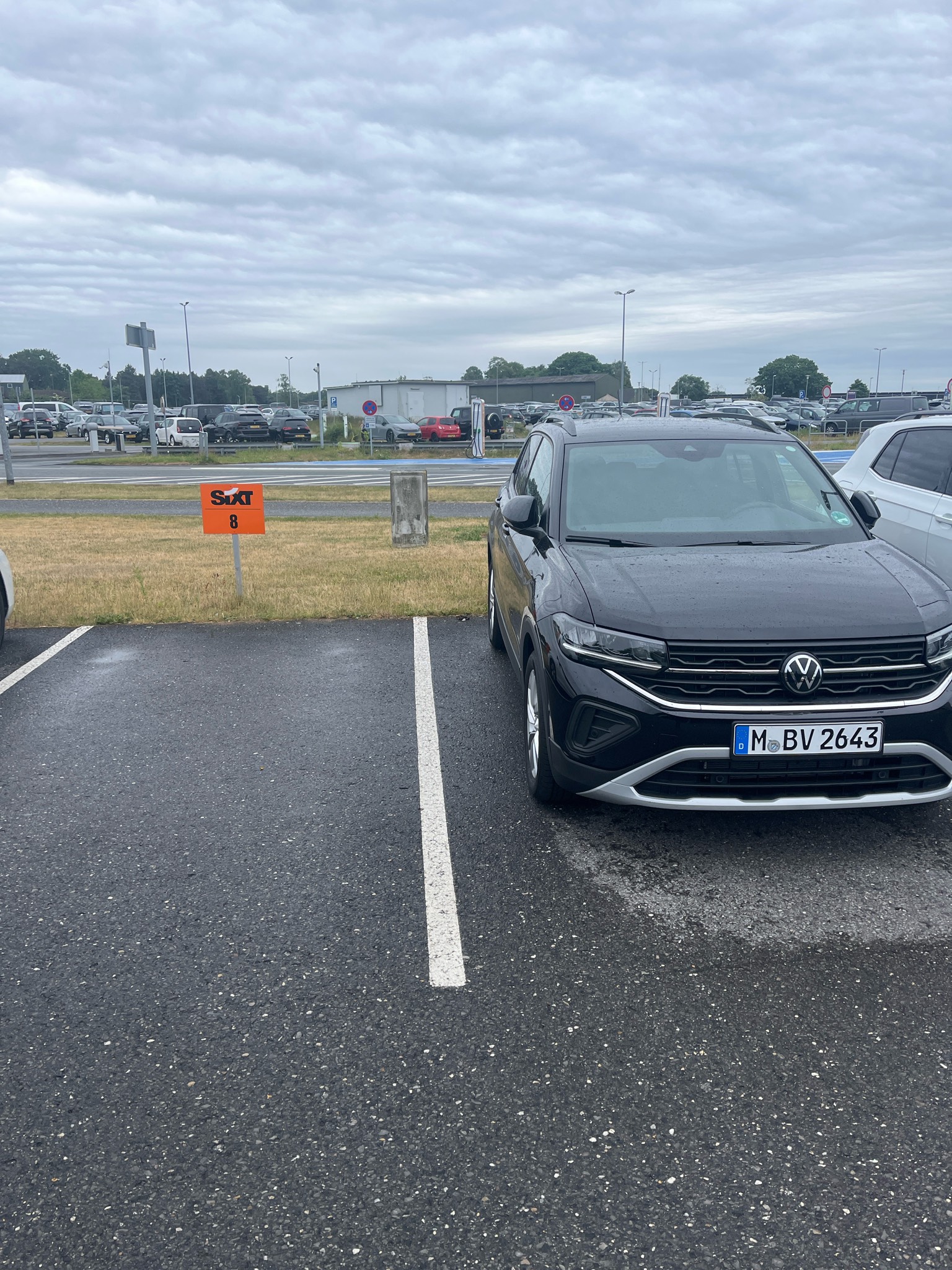 SIXT Autovermietung Weeze/Niederrhein Flughafen, Flughafen-Ring 1 in Weeze