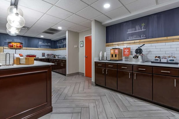 Images Hampton Inn & Suites Louisville East
