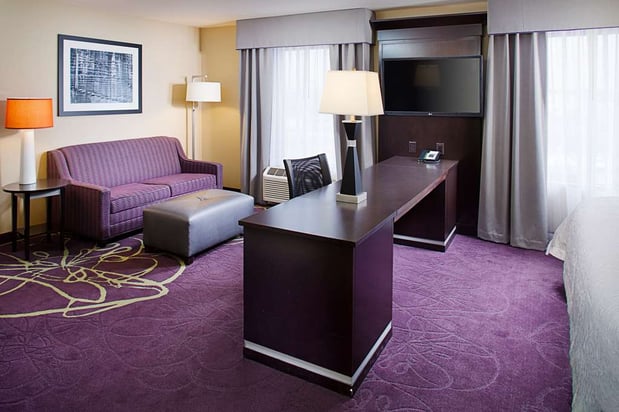 Images Hampton Inn & Suites Lansing West