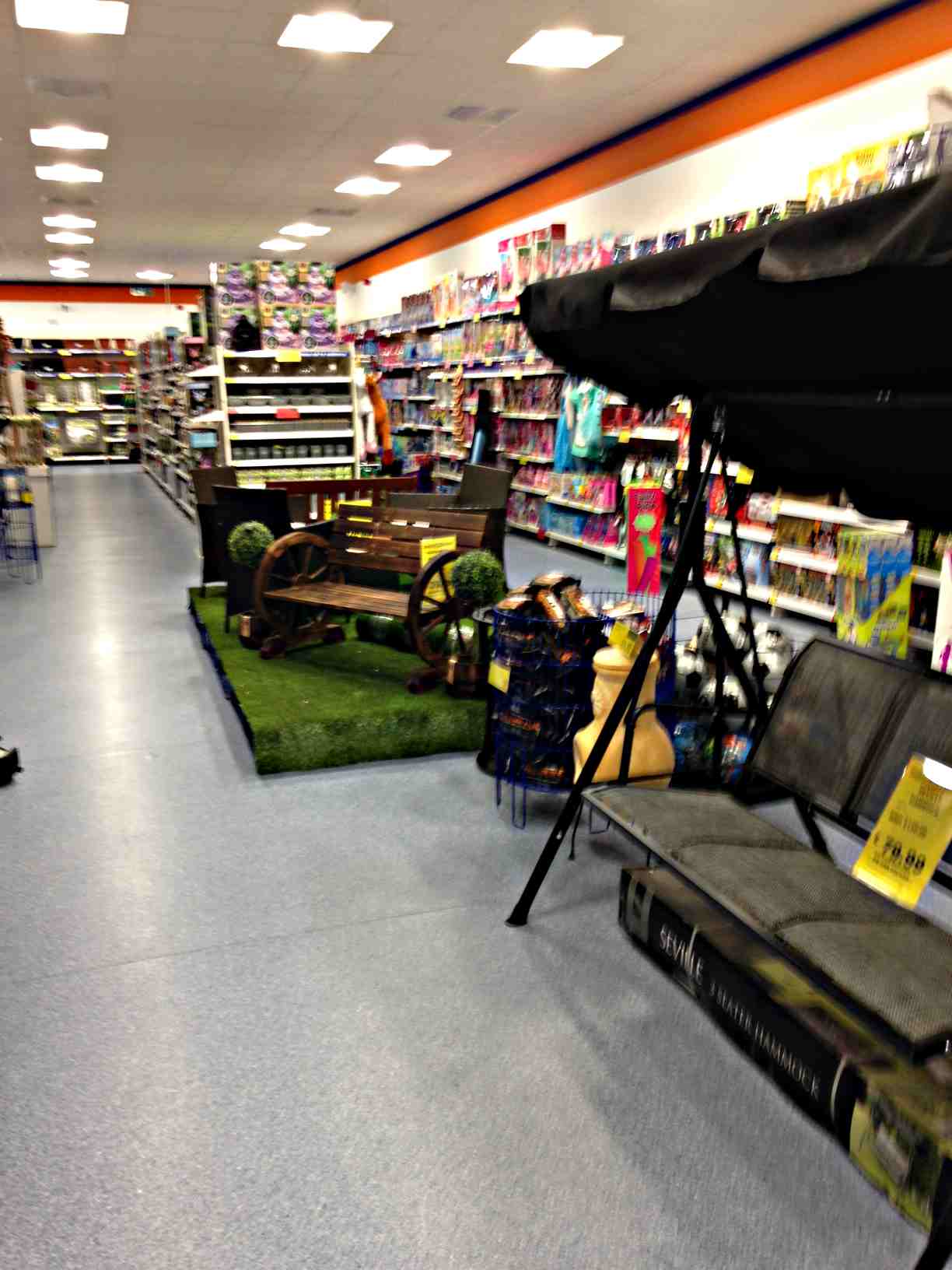 A first look at the brand new B&M Roker Bargains store