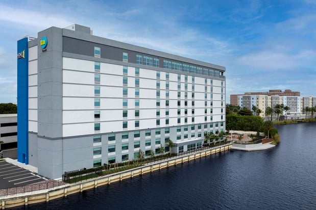 Images Home2 Suites by Hilton Miami Airport South Blue Lagoon