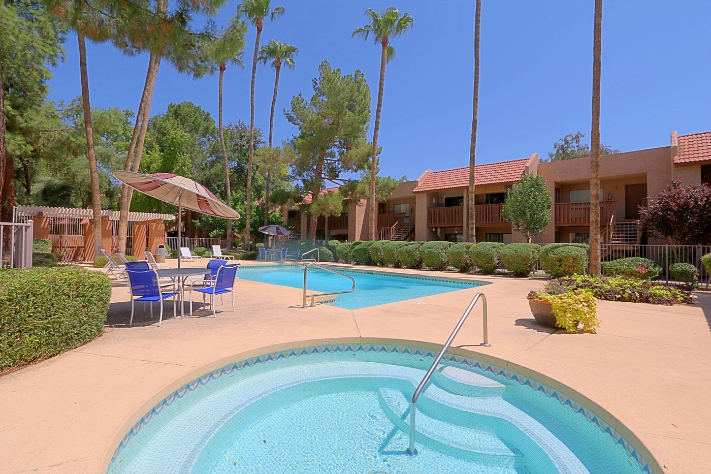 Relaxing Jacuzzi and Pool View