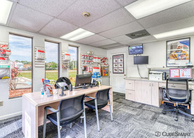 Images CubeSmart Self Storage