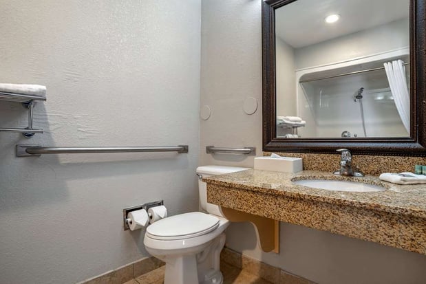 Images Best Western Carlton Suites
