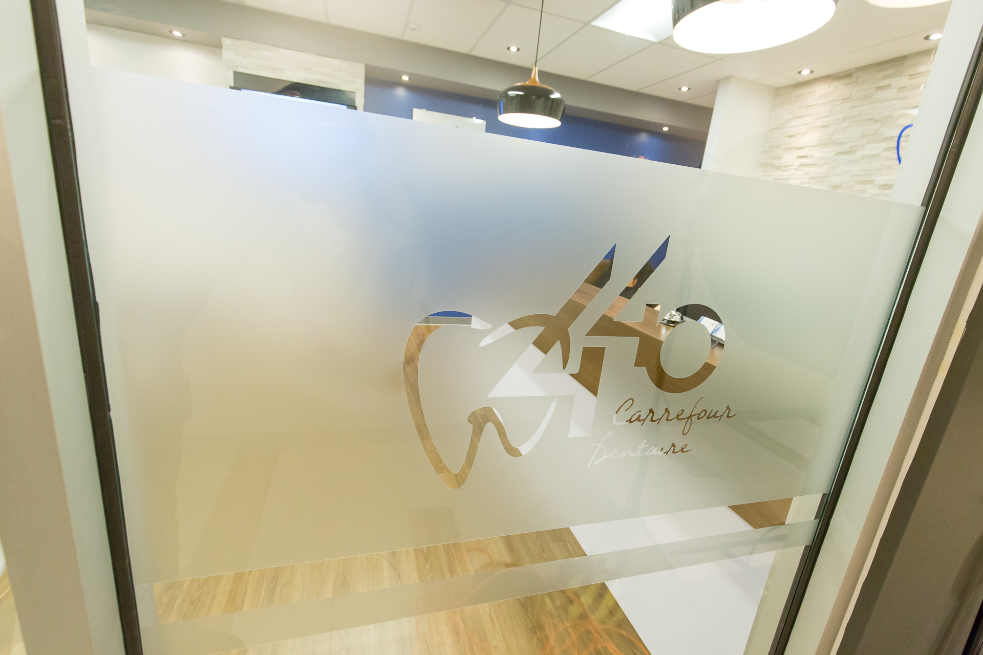 Images Carrefour Dentaire 440 - Invisalign, Dentiste Laval