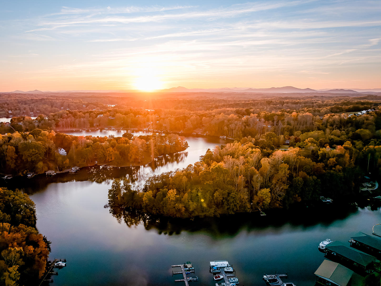 Halesford Harbour Inn & Marina is located on Smith Mountain Lake, in Moneta, VA.