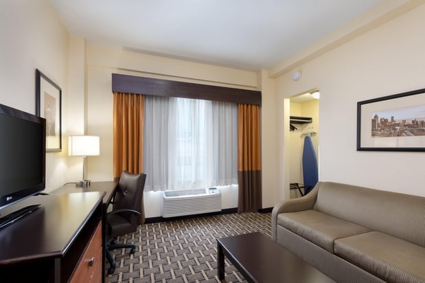 Images Holiday Inn Express & Suites Atlanta Downtown by IHG
