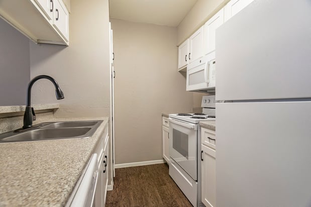 Images Amber Dawn Apartments