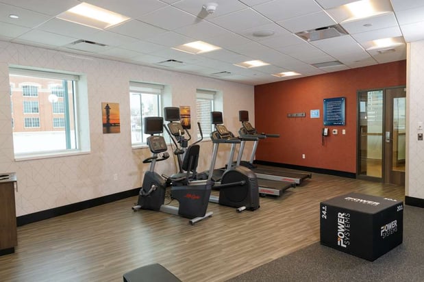Images Hampton Inn & Suites Erie Bayfront