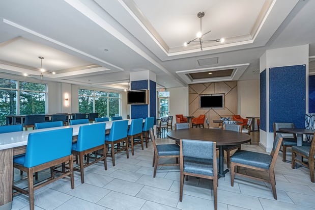 Images Holiday Inn Express & Suites Charleston Arpt-Conv Ctr Area by IHG
