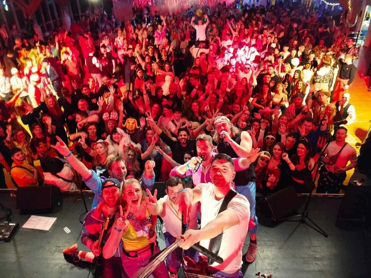 Bild 1 DIRTY SAINTS | Live Partyband Stuttgart in Deizisau