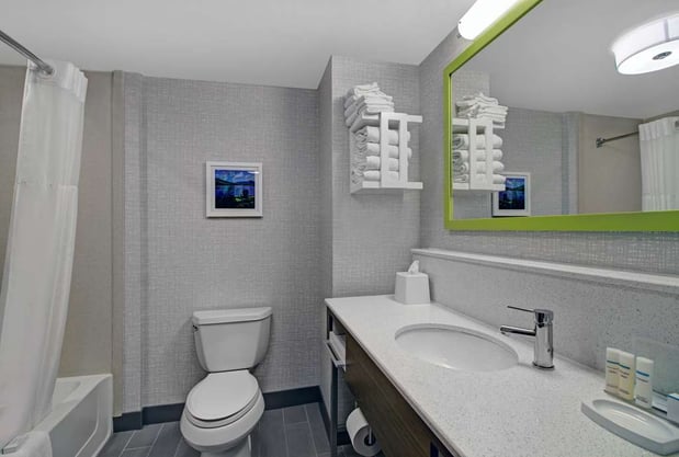 Images Hampton Inn & Suites Syracuse Dewitt