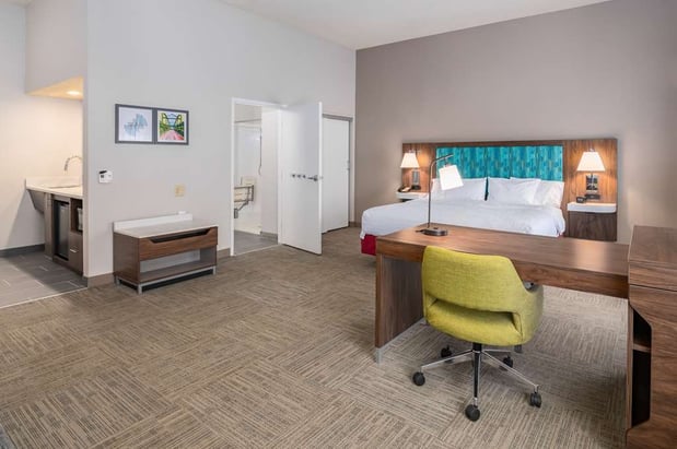 Images Hampton Inn & Suites Hartford-Manchester