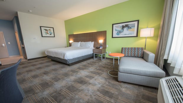 Images Holiday Inn Express & Suites Dripping Springs - Austin Area by IHG