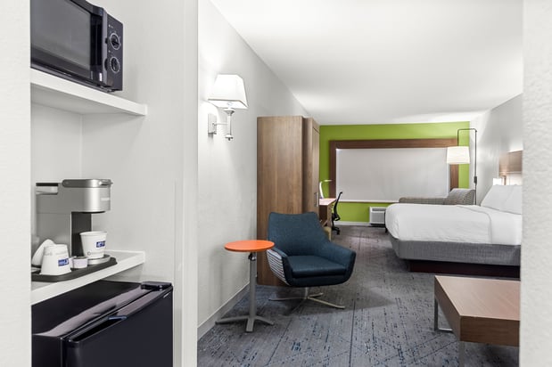 Images Holiday Inn Express & Suites Savannah - Midtown by IHG