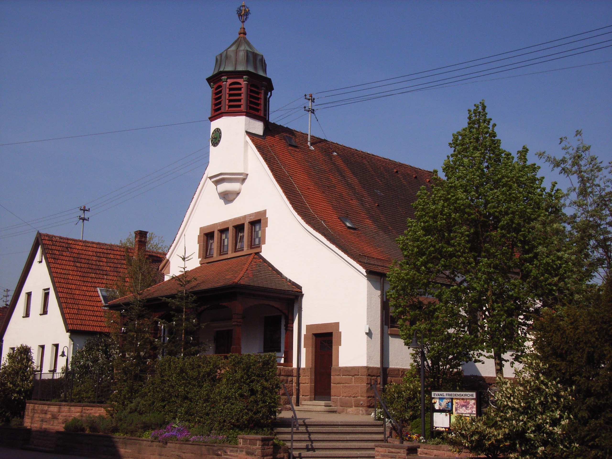 Friedenskirche Höfen - Evangelische Kirchengemeinde Birkmannsweiler-Höfen/Baach, Bürger Str. 9 in Winnenden-Höfen