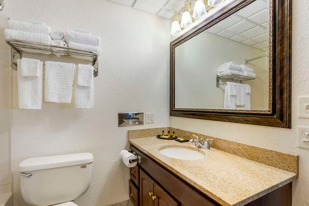 Images Best Western Plus Longbranch Hotel & Convention Center