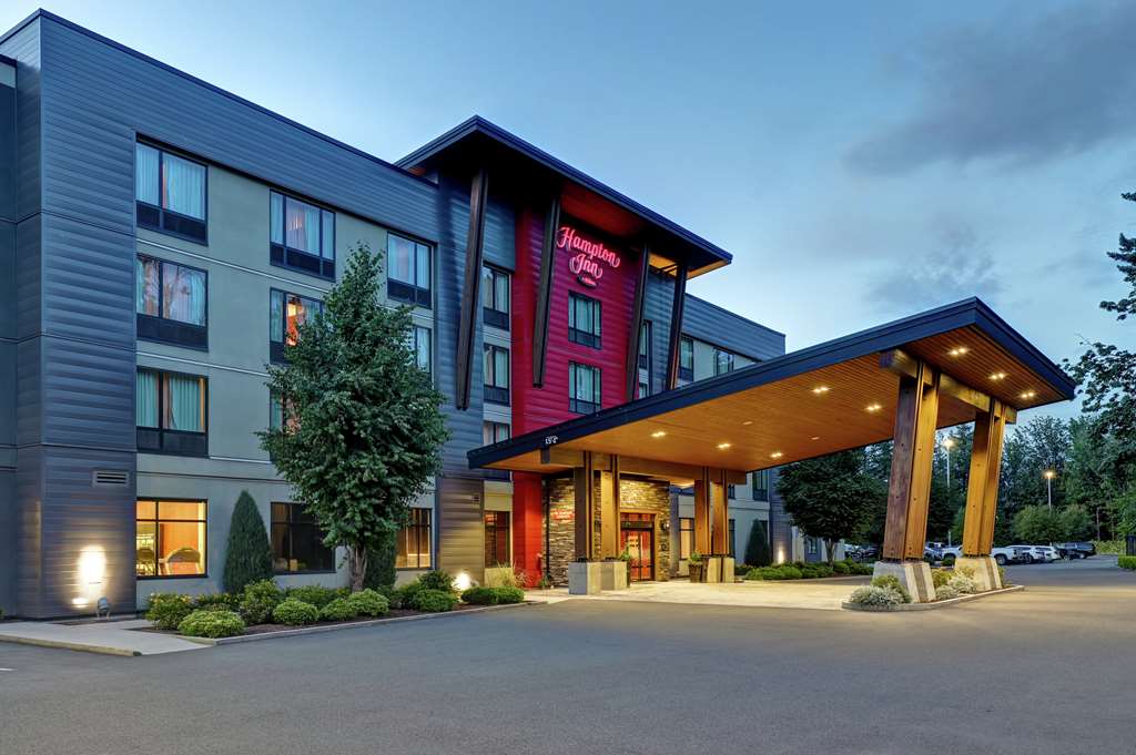 Hampton Inn by Hilton Chilliwack - Chilliwack, BC V2R 0Y3 - (604)392-4667 | ShowMeLocal.com
