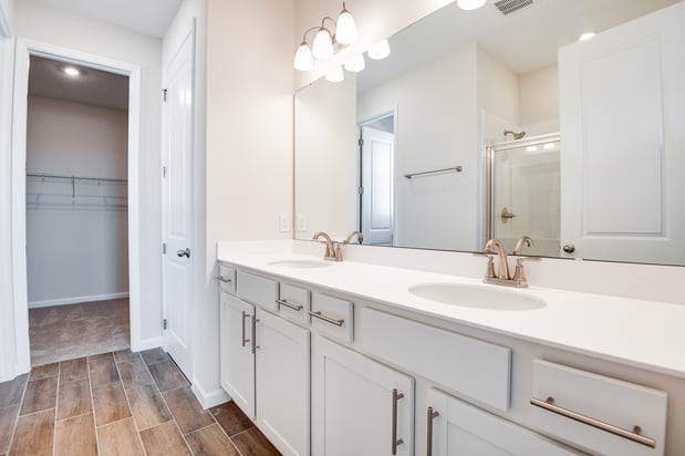 Images Seasons at Bella Vista by Richmond American Homes