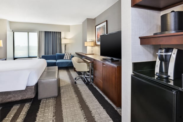 Images Crowne Plaza Dulles Airport by IHG