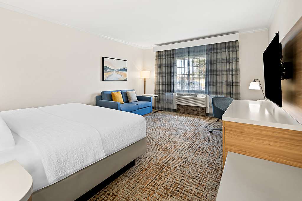 Guest room