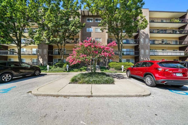 Images Main Line Berwyn Apartments