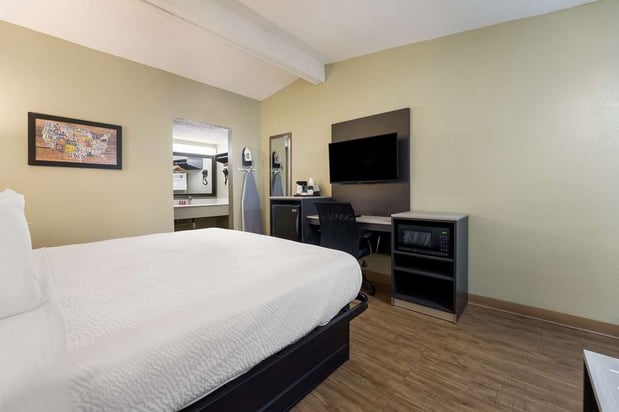 Images SureStay by Best Western Columbus Downtown