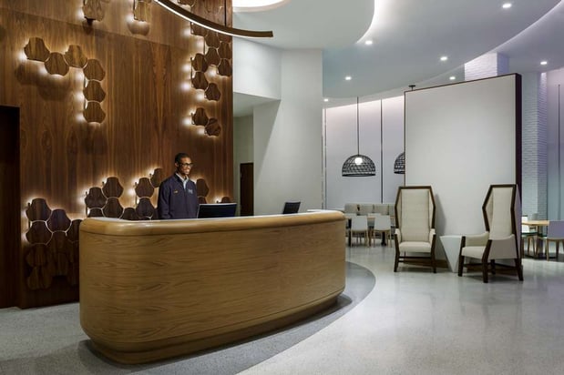 Images Hampton Inn & Suites Santa Monica