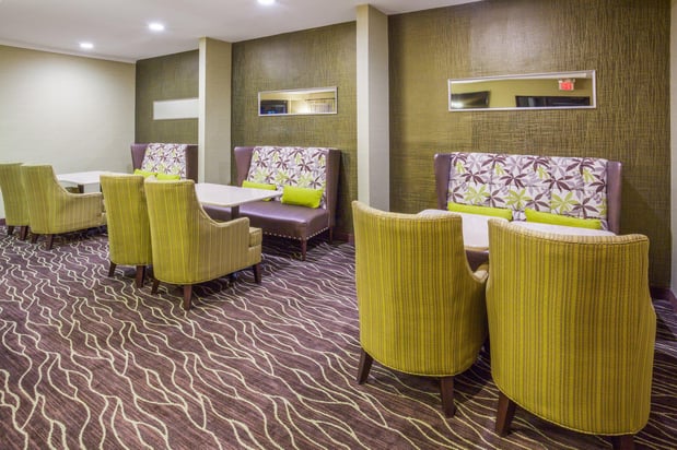 Images Holiday Inn Express & Suites St. Paul - Woodbury by IHG