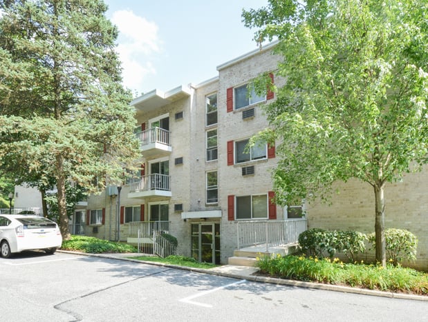 Images Gayley Park Apartments