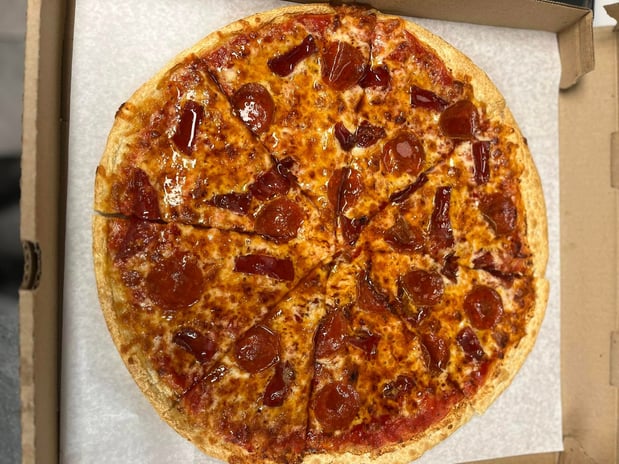 Images Townline Pizzeria Seafood/Harrison's Roast Beef