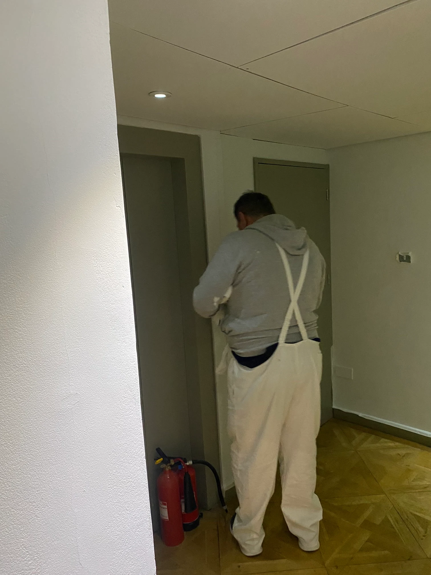 Images Vic's Decorators Ltd