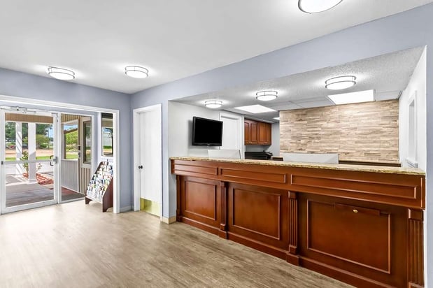 Images SureStay Studio by Best Western Pensacola