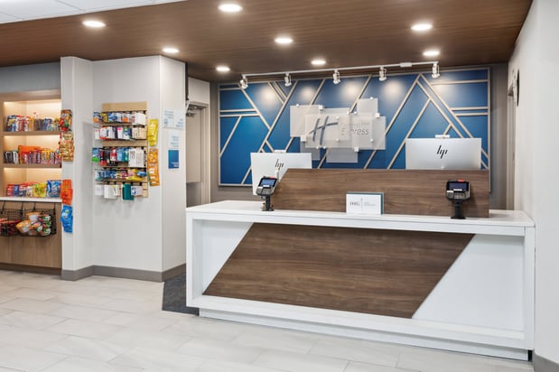 Images Holiday Inn Express Cleveland Airport - Brook Park by IHG