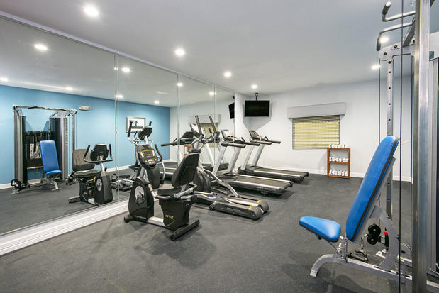 Images Holiday Inn Express & Suites Houston North - IAH Area by IHG