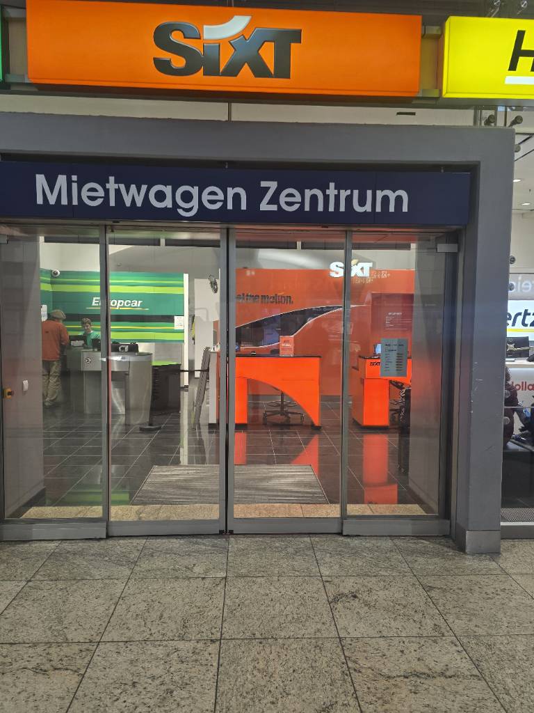 SIXT Autovermietung Köln Hauptbahnhof, Trankgasse 11 im Hbf in Köln