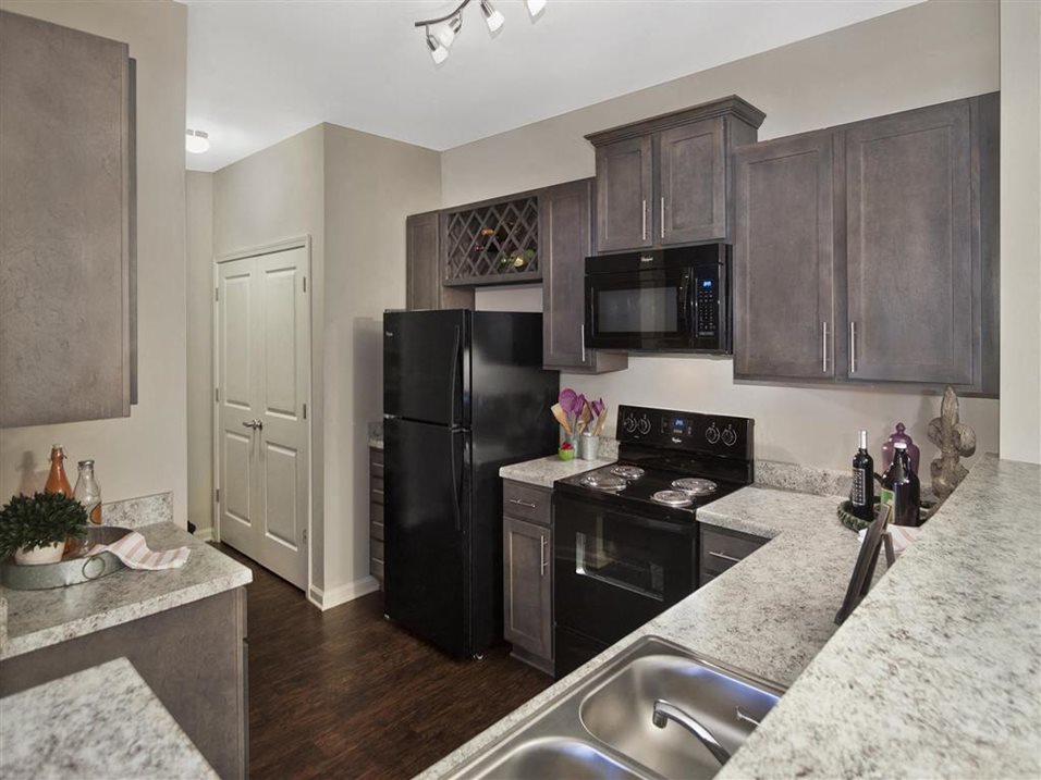 Granite Counter Tops In Kitchen at Ansley at Roberts Lake